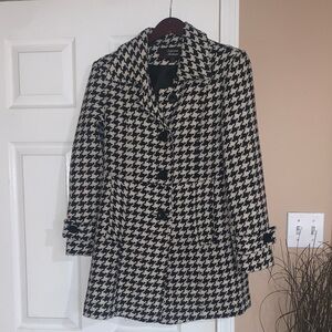 Women's Black and White Houndstooth Coat
